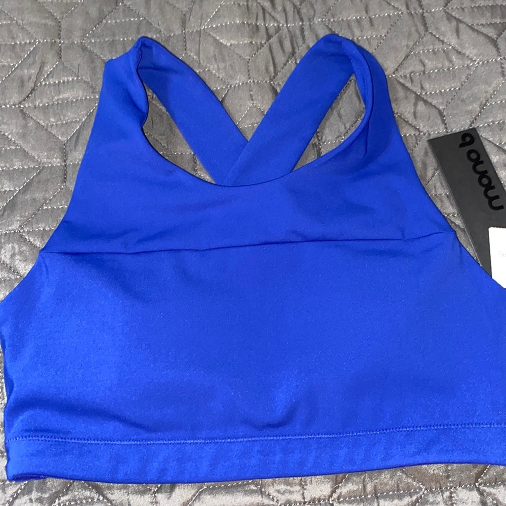 NWT Women’s Mono B sports bra, blue, small